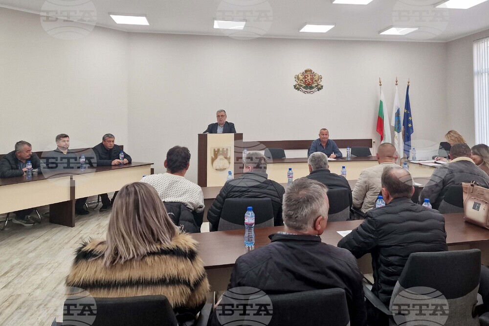 Община Завет е закупила 50 нови пластмасови контейнери за смет за подобряване на дейността по сметосъбиране