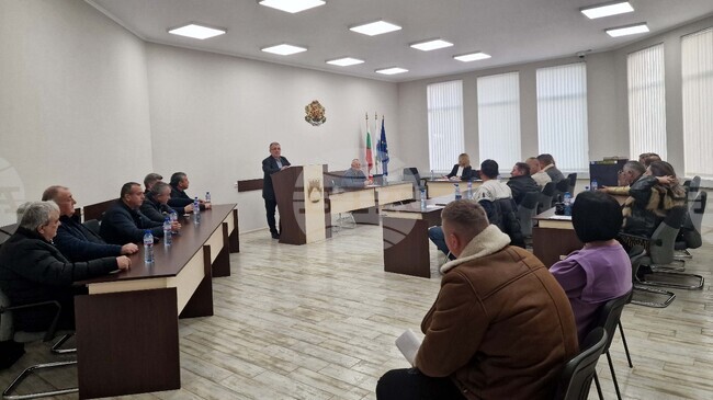 Общинският съвет в Завет актуализира бюджета на общината и разчета за финансиране на капиталови разходи за 2025 г.