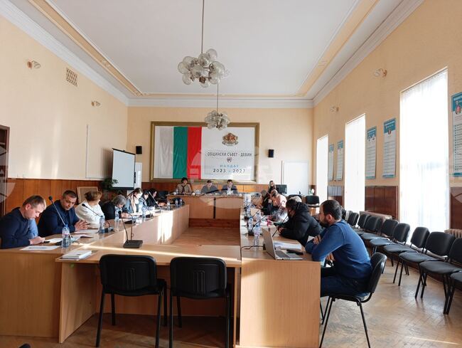 Общинският съвет прие финансовите справки на болницата в Девин за септември и октомври