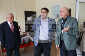 Атанас Зафиров - непридружени деца бежанци - подаръци