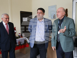 Атанас Зафиров - непридружени деца бежанци - подаръци