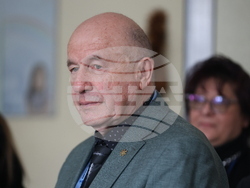 Атанас Зафиров - непридружени деца бежанци - подаръци