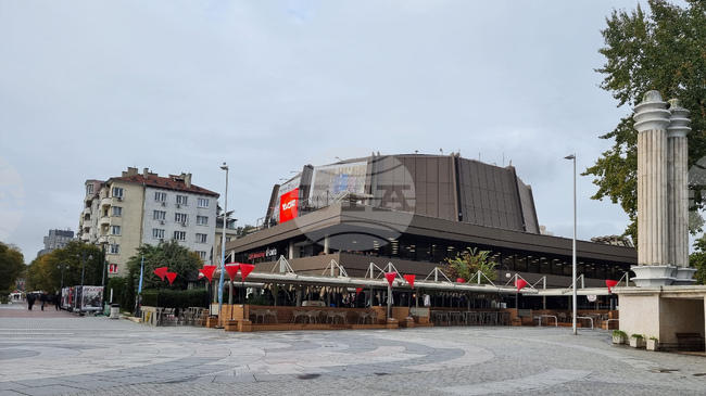 Проектът „Нощно кино“ предлага поредица прожекции и срещи с творци във Варна