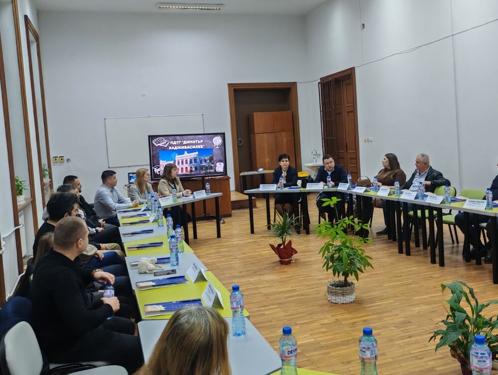 Търговската гимназия, местният бизнес и общинското ръководство обсъдиха бъдещето на професионалното образование в Свищов