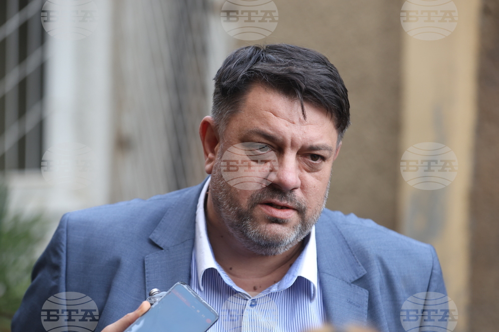 Атанас Зафиров - непридружени деца бежанци - подаръци