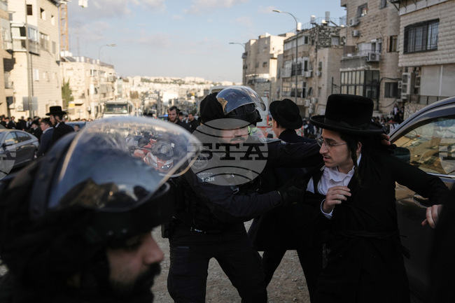 APTOPIX Israel Ultra Orthodox