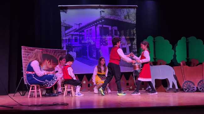 Илиана Дъбова от Българското училище в Реус пред БТА: Спектакълът „Приказки край огнището“ ще остане в сърцата на всички, участвали в него