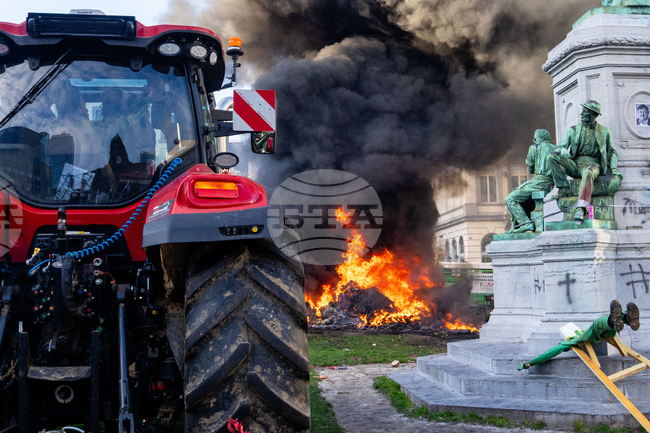 Белга: Властите в Брюксел почистиха над 50 тона отпадъци след вчерашния протест на фермери