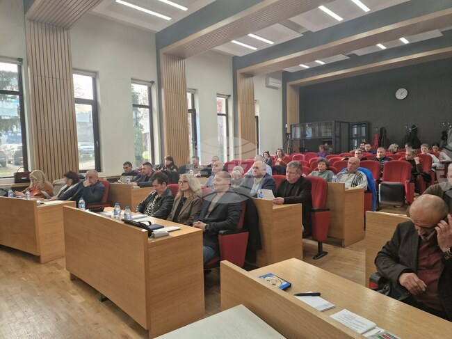 Общинският съвет в Троян прие план-сметката за чистотата, актуализация на бюджета и реши да не бъде вдигана цената на водата 