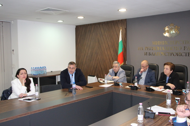 Зам.-министър Дора Янкова: Внасяме в ЕС първа версия на проекта за Национален план за саниране на сгради до 2050 г.