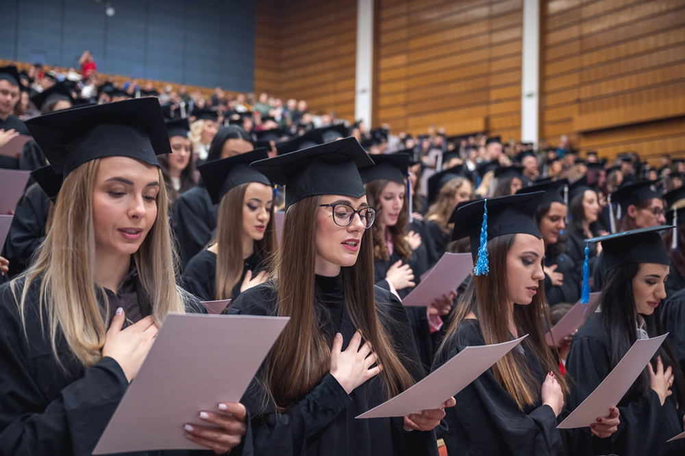 Дипломира се Випуск 2025 на Медицински колеж „Йорданка Филаретова“