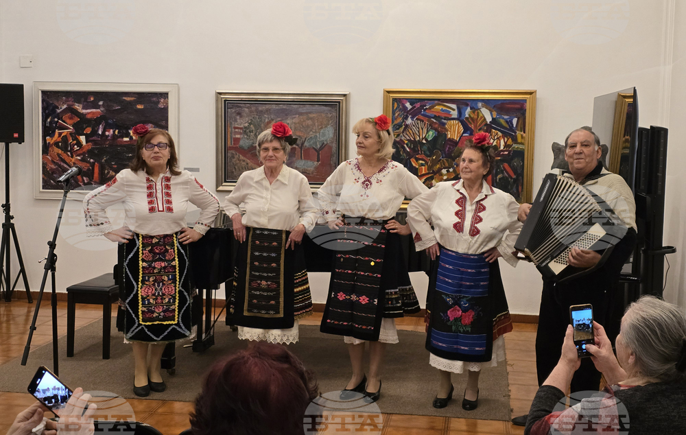 Плевен - писатели - Коледа