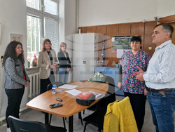 Разграад - ветеринрни лекари - дарение