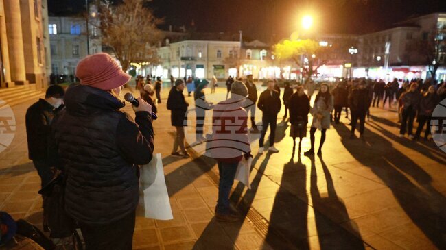 Протест срещу Борисов и Пеевски с искания за изцяло машинно гласуване и реформи в правосъдието се провежда в Русе