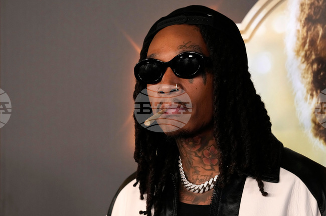 Американският рапър Уиз Калифа беше осъден на девет месеца затвор в Румъния за притежание на наркотици