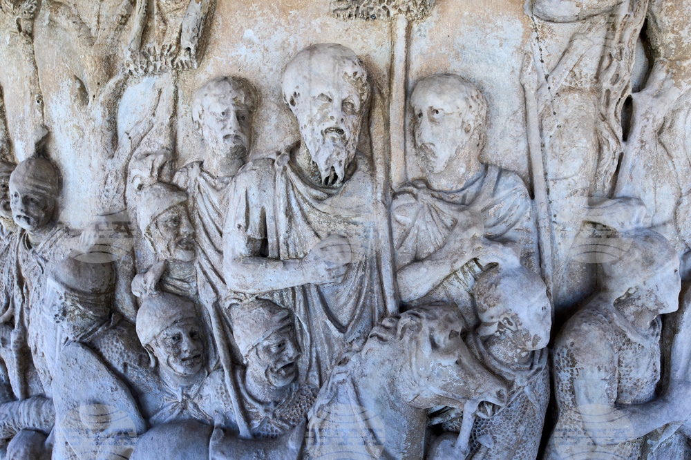 Italy Column Restauration