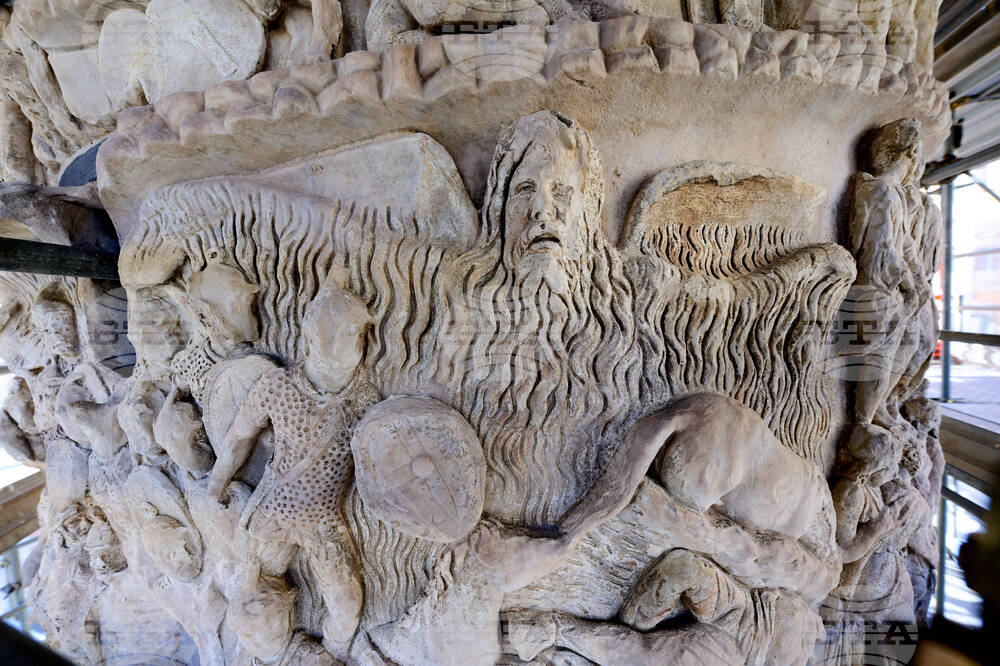 Italy Column Restauration