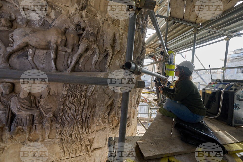 Italy Column Restauration