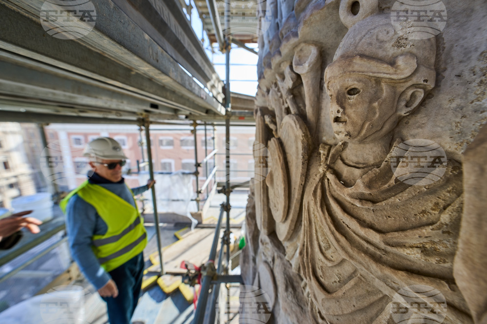 Italy Column Restauration