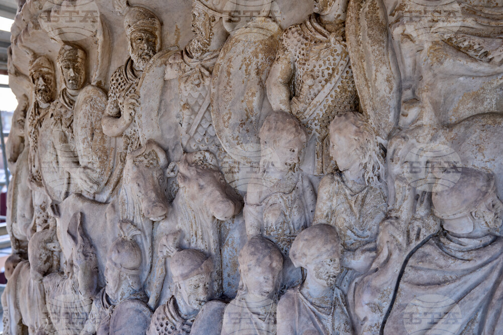 Italy Column Restauration