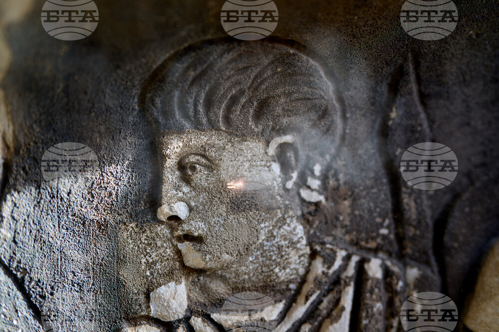 Italy Column Restauration