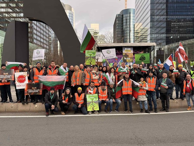 НАЗ: Над 10 000 фермери от цяла Европа протестираха в Брюксел