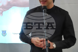 „Изкуство в помощ на изкуството“ - изложба