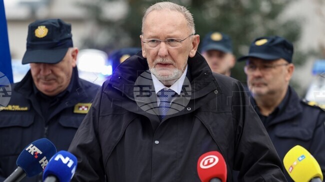 ХИНА: Хърватският вътрешен министър Давор Божинович говори по случай Международния ден на мигрантите