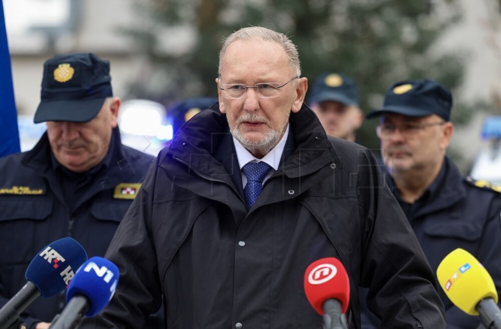 ХИНА: Хърватският вътрешен министър Давор Божинович говори по случай Международния ден на мигрантите