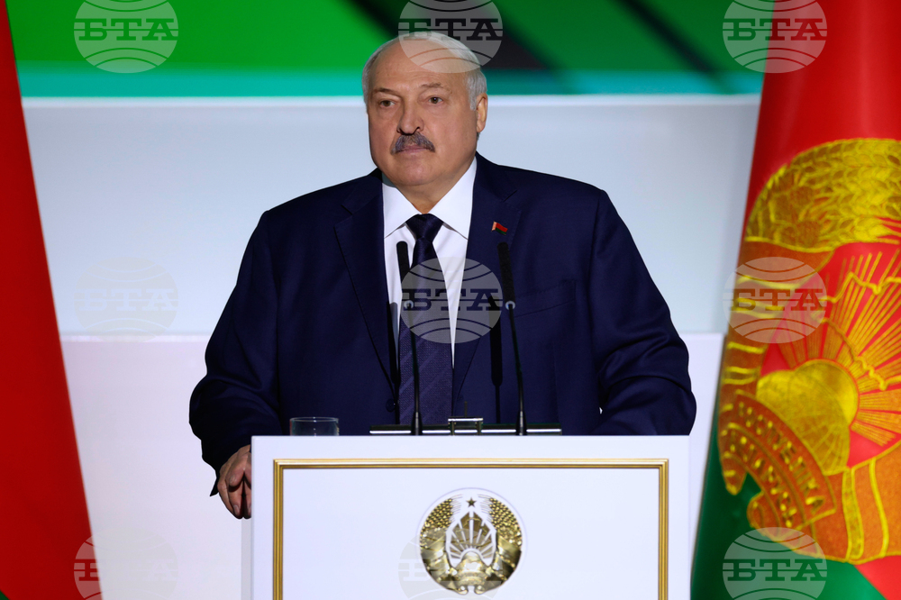 Беларус подготвя "голяма сделка" със САЩ, но не за сметка на отношенията с Русия, каза Лукашенко