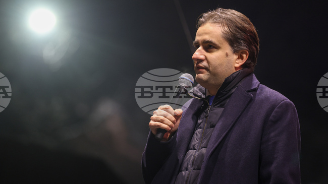 Най-много ги е страх от честни и свободни избори, каза Божидар Божанов, съпредседател на „Демократична България“ на протеста в София