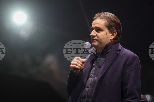 Най-много ги е страх от честни и свободни избори, каза Божидар Божанов, съпредседател на „Демократична България“ на протеста в София