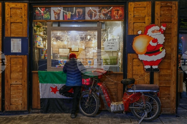 Великобритания наложи санкции на лица и организации, свързани с насилие срещу мирни сирийски граждани