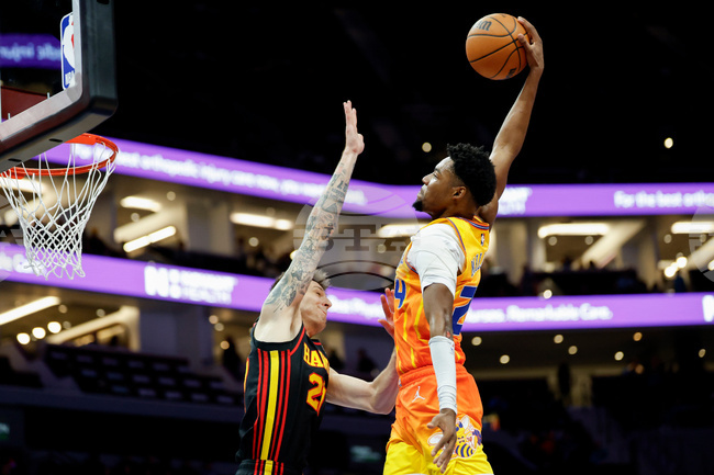 Hawks Hornets Basketball