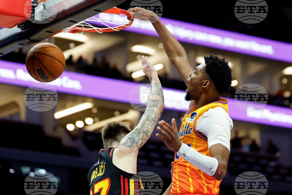 Hawks Hornets Basketball