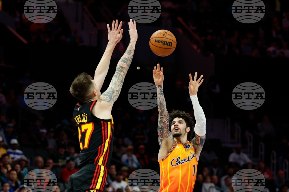 Hawks Hornets Basketball