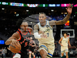 Raptors Bucks Basketball