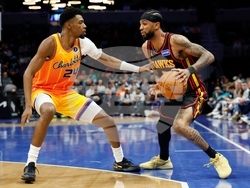 Hawks Hornets Basketball