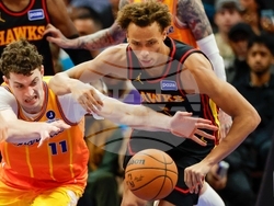 Hawks Hornets Basketball