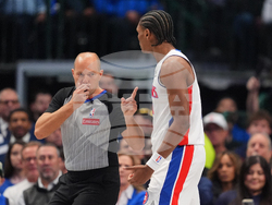 Pistons Mavericks Basketball