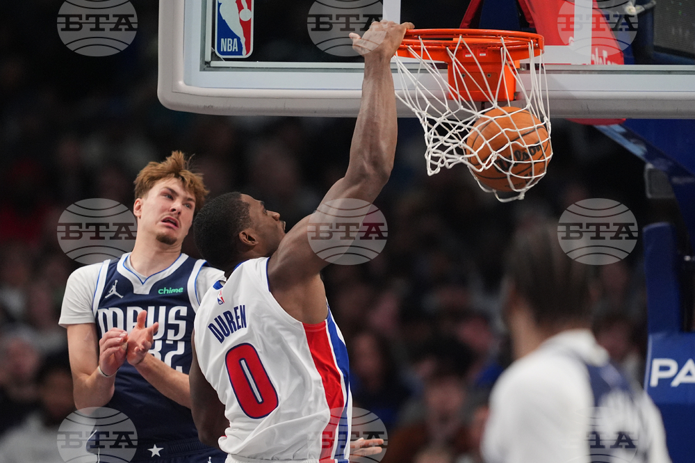 Pistons Mavericks Basketball