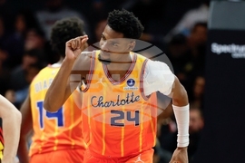 Hawks Hornets Basketball