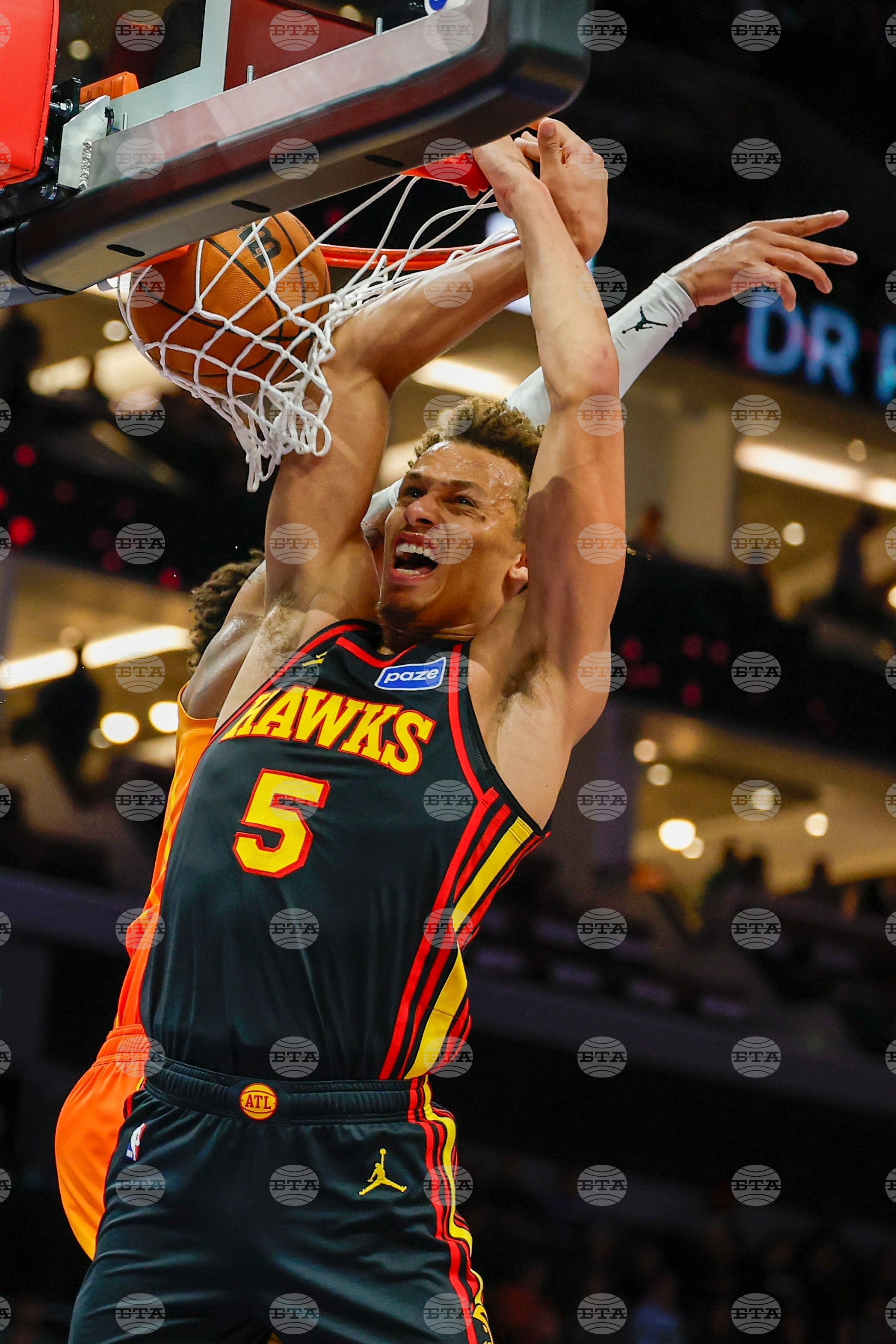 Hawks Hornets Basketball