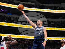 Pistons Mavericks Basketball