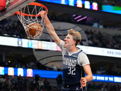 Pistons Mavericks Basketball