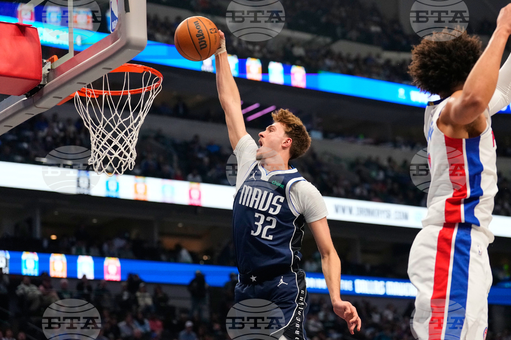 Pistons Mavericks Basketball