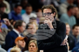 Hawks Hornets Basketball