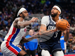 Pistons Mavericks Basketball