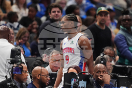 Pistons Mavericks Basketball