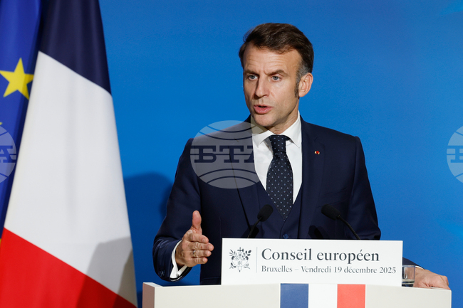 Доверието в Макрон спадна до най-ниските си нива, откакто е президент, сочи проучване